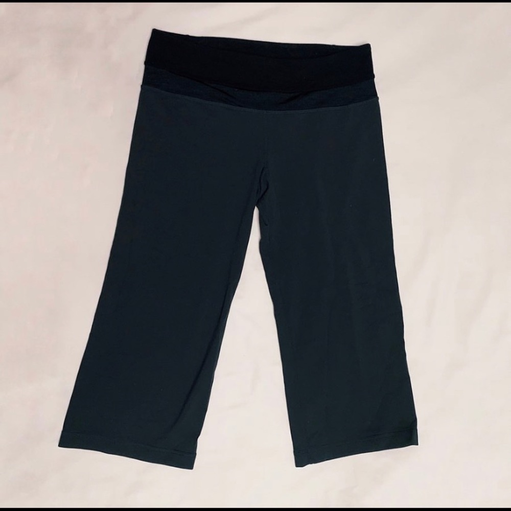 Cropped Lululemon Flare Leggings